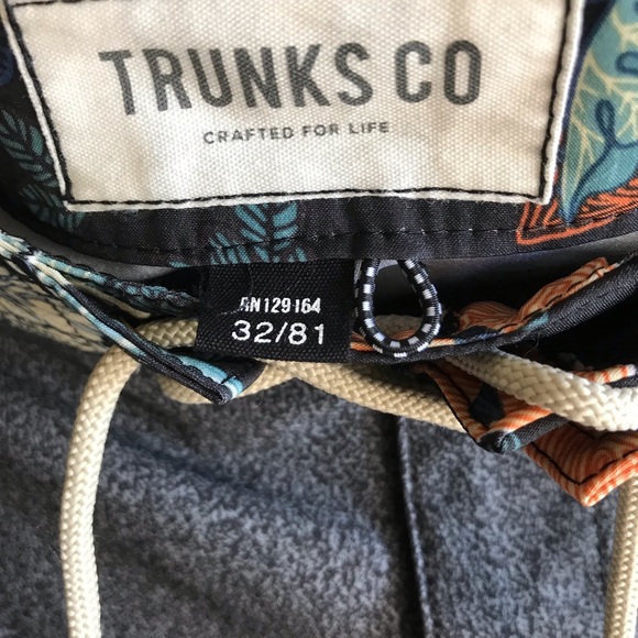 Cotton On Men’s  Swim Shorts NWT size 32” x 18” - Picture 3 of 6